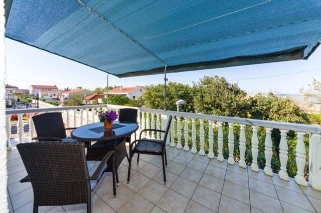 Apartments Elvir Нин Экстерьер фото